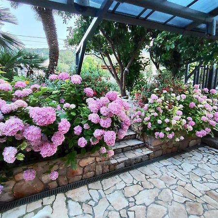 Vacation House Orange Veli Lošinj Dış mekan fotoğraf