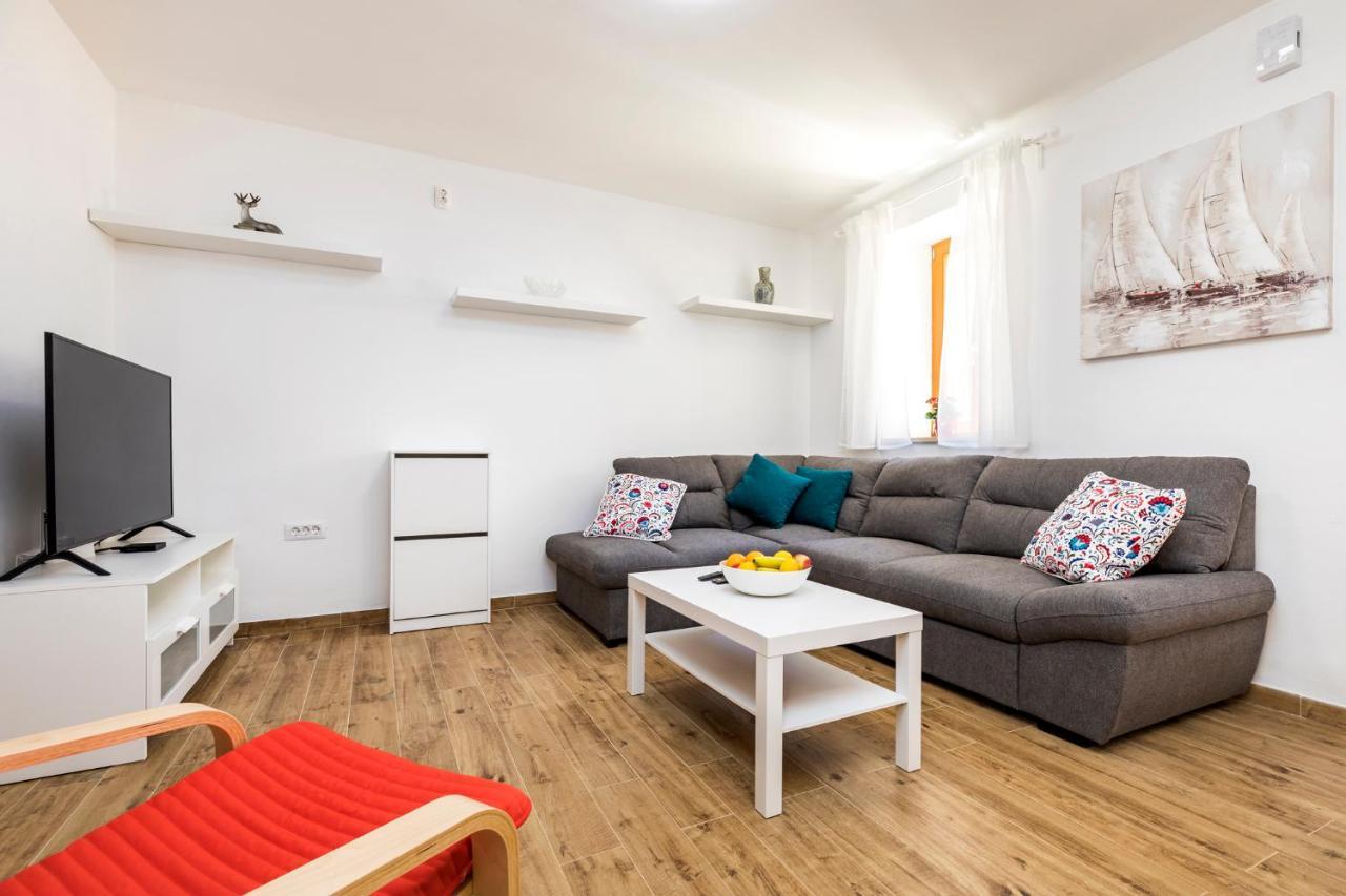 Vacation House Orange Veli Lošinj Dış mekan fotoğraf