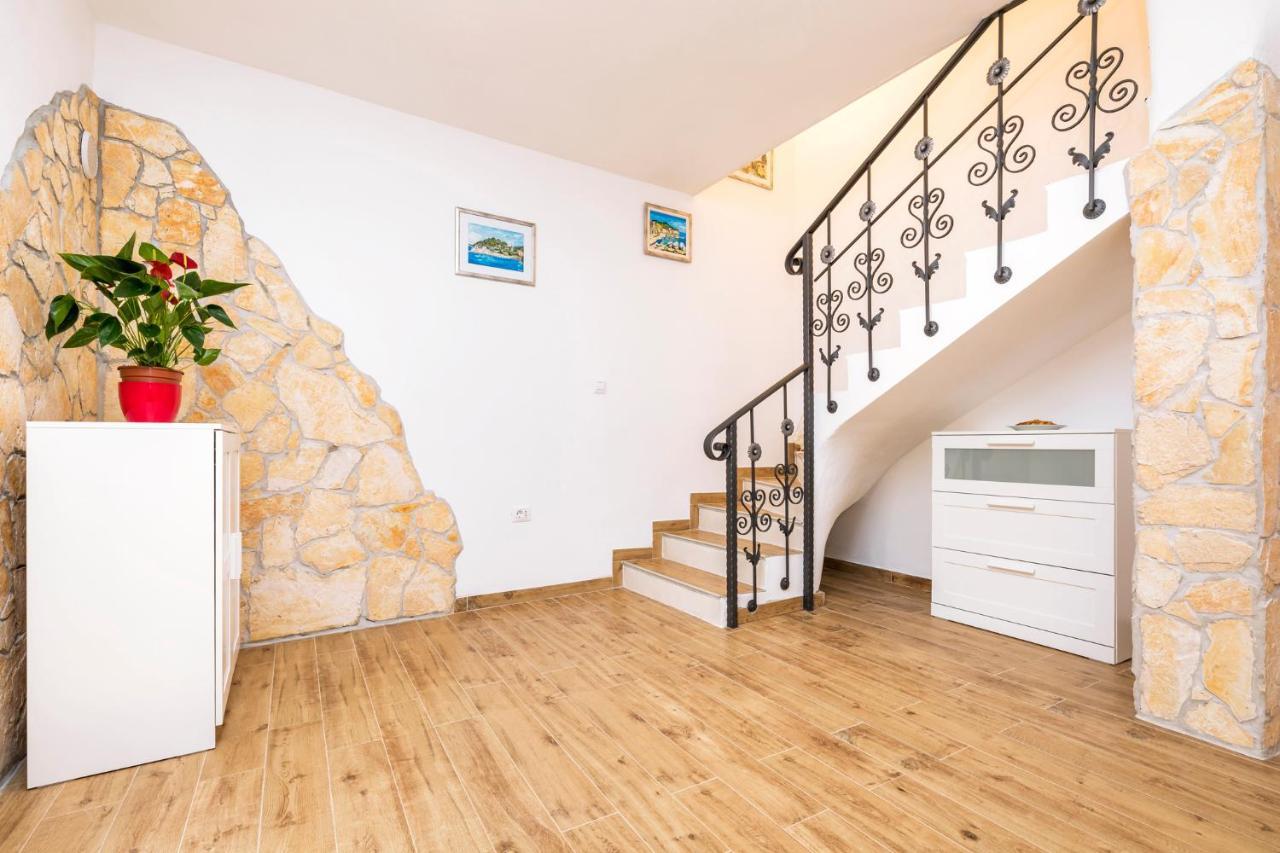 Vacation House Orange Veli Lošinj Dış mekan fotoğraf